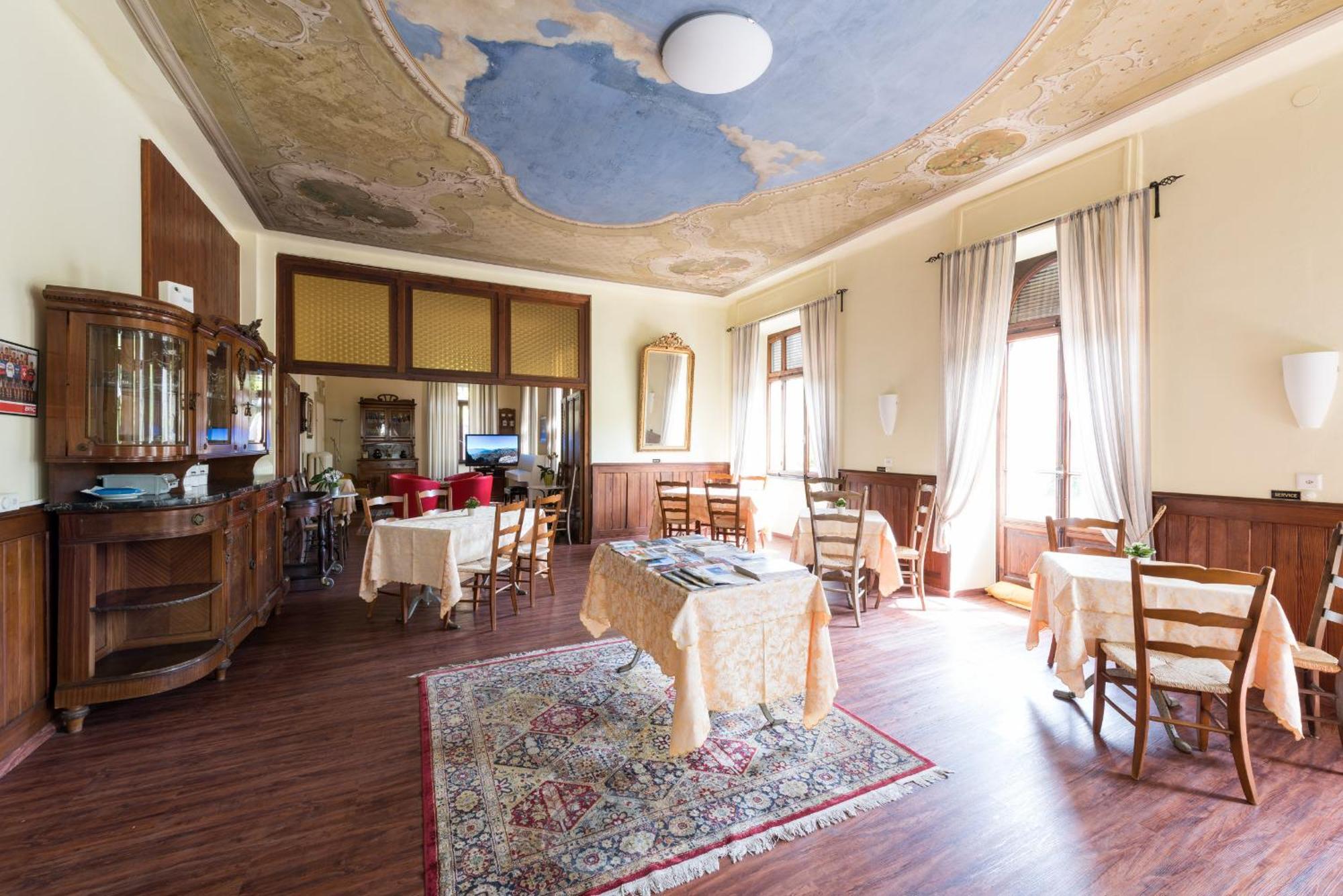 Albergo Hotel 테서리트 외부 사진