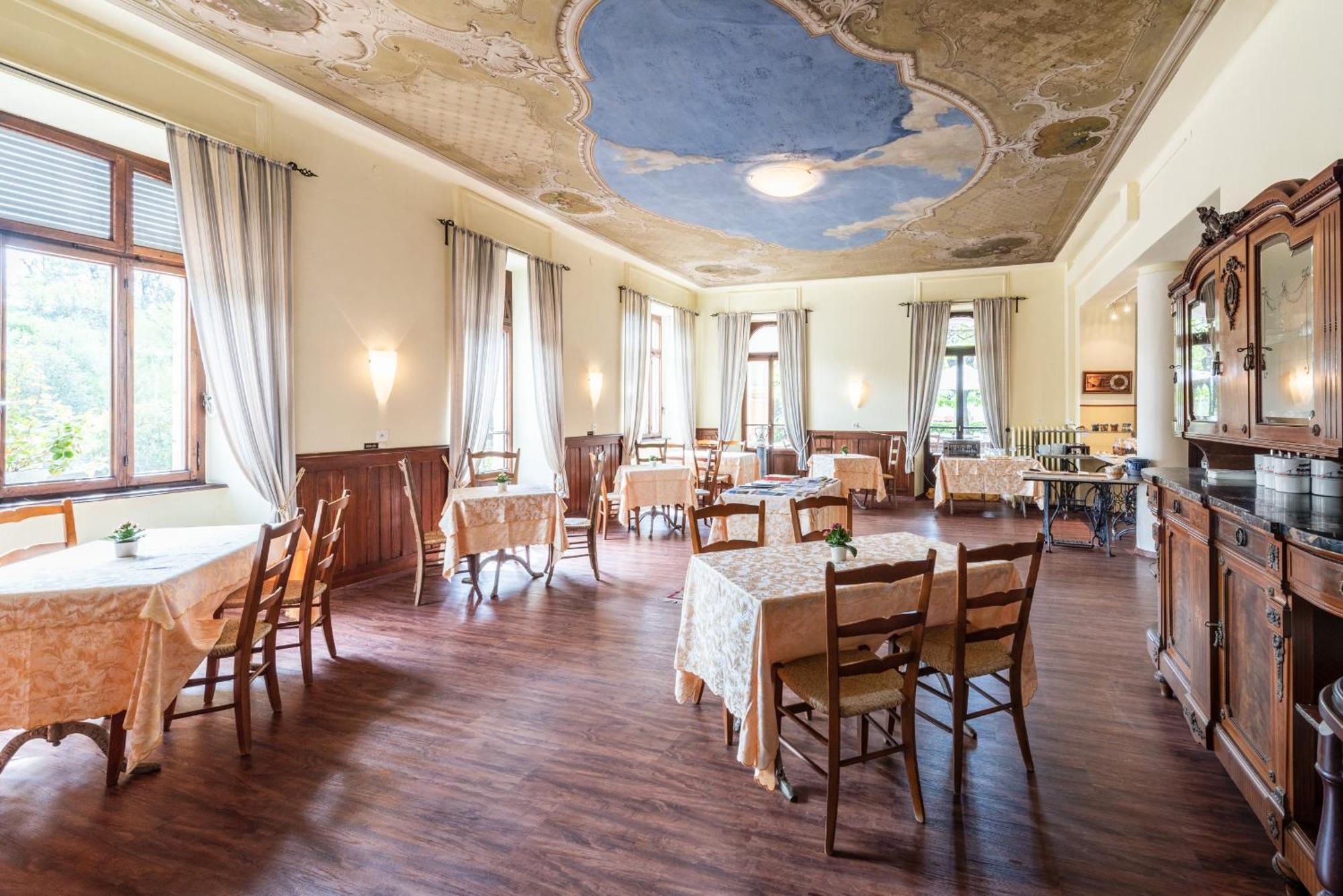Albergo Hotel 테서리트 외부 사진