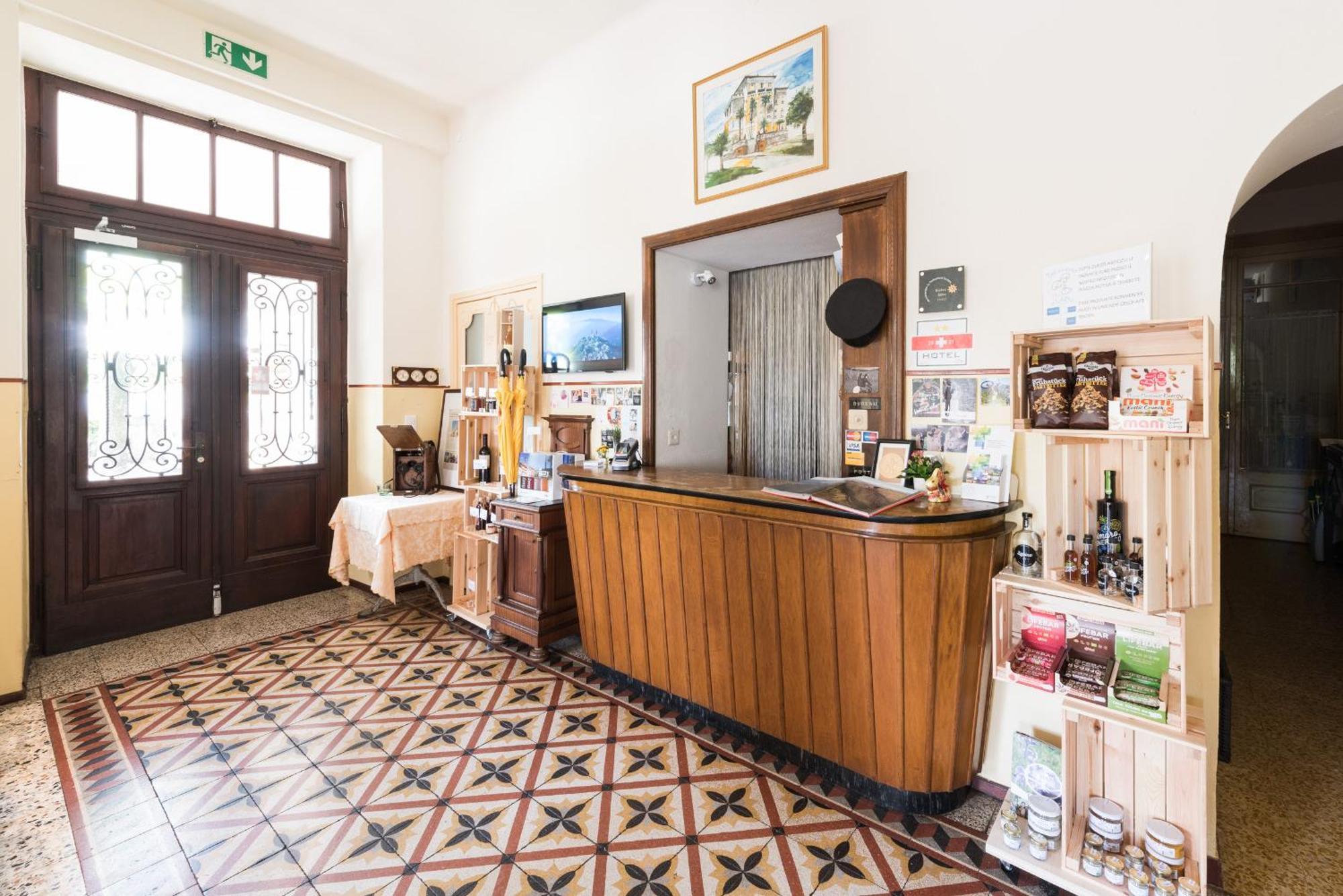Albergo Hotel 테서리트 외부 사진