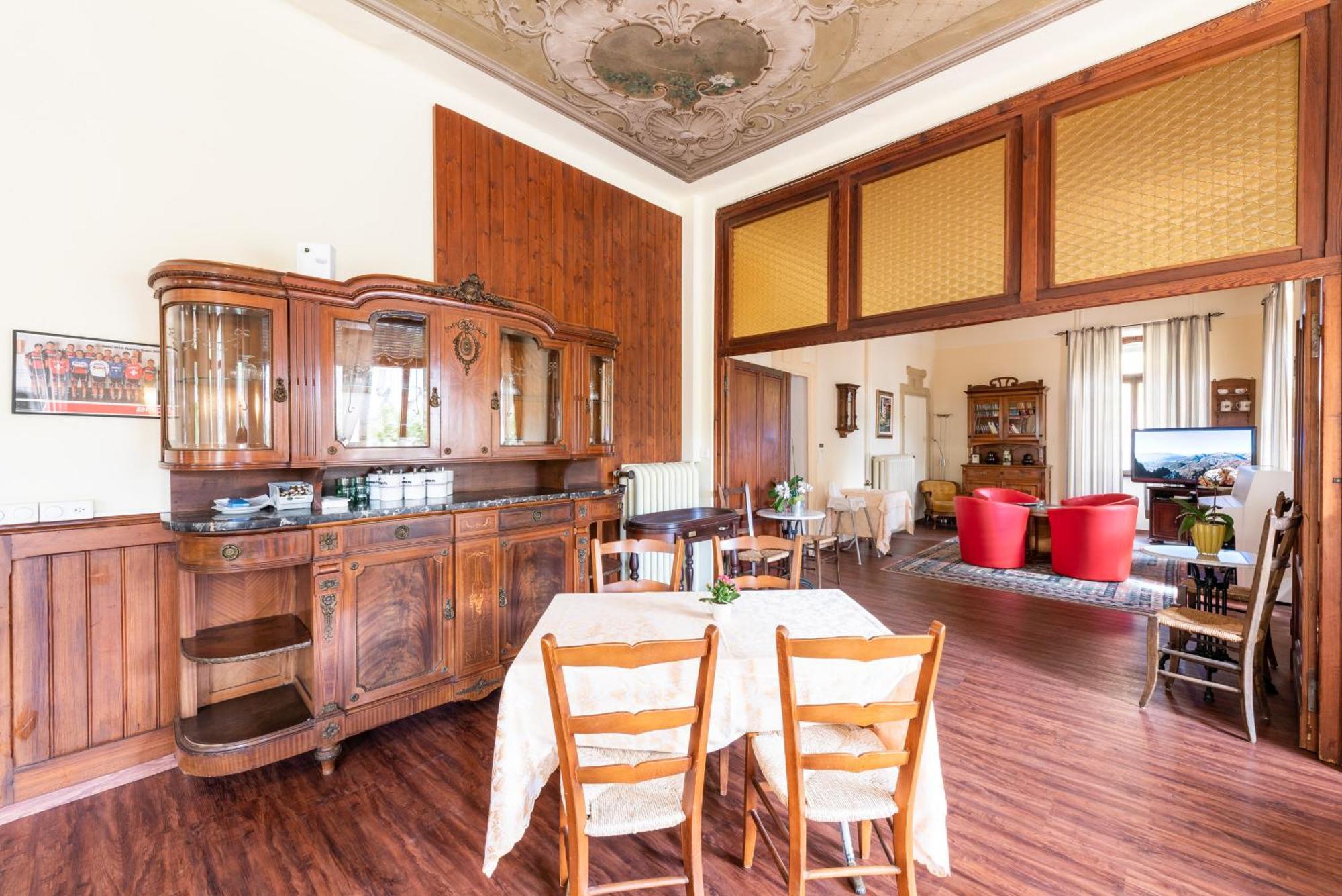 Albergo Hotel 테서리트 외부 사진